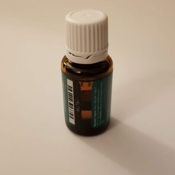 $42.43 Retail Young Living Myrtle 15mL Essential Oil USA Authentic YL YLEO New - Picture 4 of 4